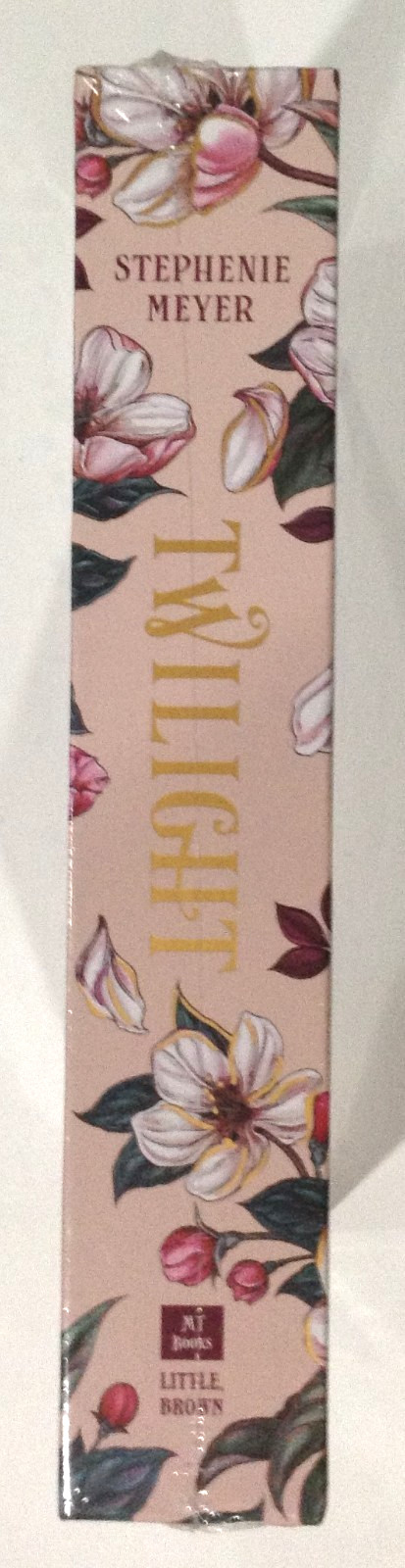 TWILIGHT (The Twilight Saga): Deluxe Collector’s Edition by Stephenie Meyer